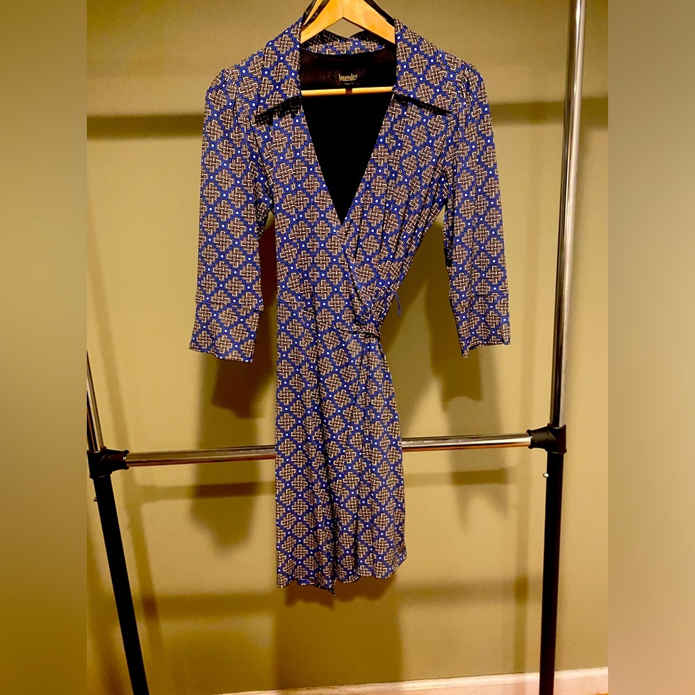 A Laundry by Shelli Segal dress selling for Cheep!!!!!